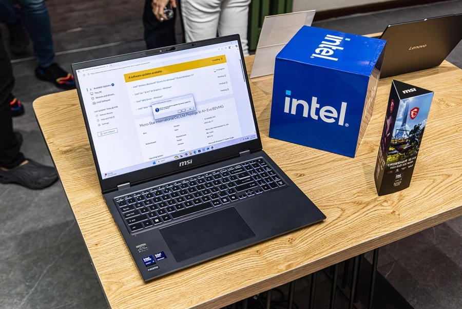 Intel trình diễn các tính năng thực tế của AI PC