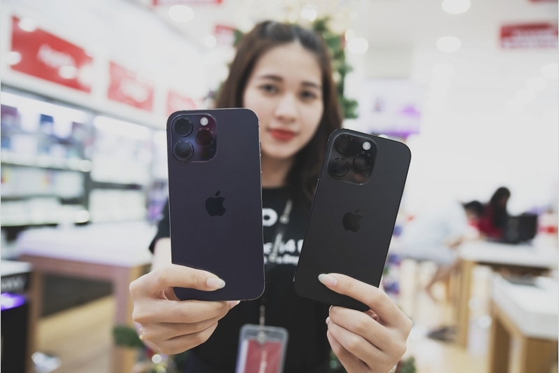 iPhone 15 lên kệ, loạt iPhone thế hệ cũ giảm giá mạnh