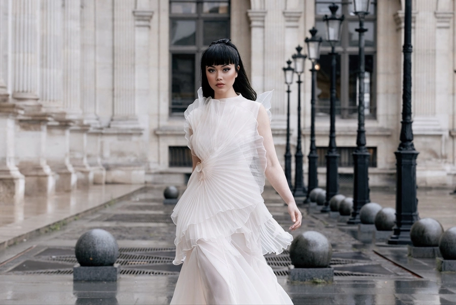 Jessica Minh Anh ‘biến’ Paris thành bản giao hưởng thời trang
