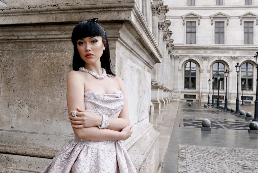 Jessica Minh Anh ‘biến’ Paris thành bản giao hưởng thời trang