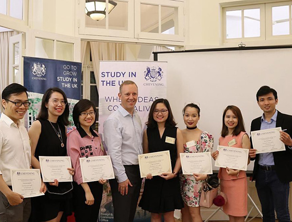 Du học xứ Wales mùa thứ hai với 7 suất học bổng Chevening Wales dành cho sinh viên Việt Nam năm học 2021 - 2022