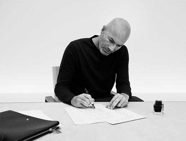 Montblanc bắt tay cùng huyền thoại bóng đã Zinedine Zidane