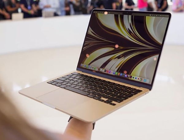 Dòng MacBook mới sử dụng chip Apple M2 có giá bán dự kiến từ 31,99 triệu đồng