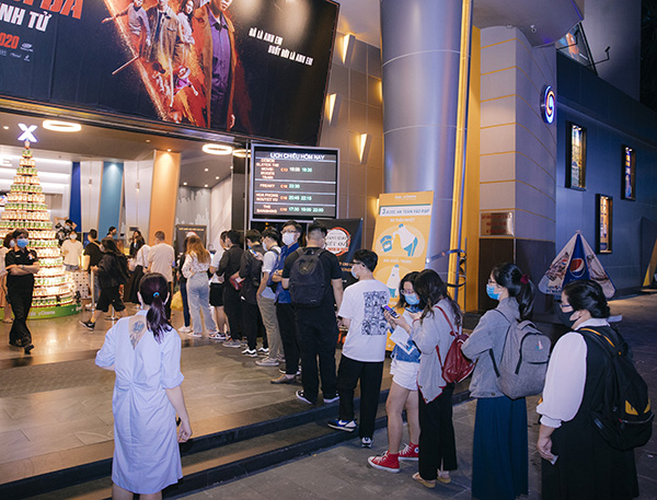 Suất chiếu đặc biệt của 'Thanh Gươm Diệt Quỷ: Chuyến Tàu Vô Tận' thu hút đông đảo fans tham dự
