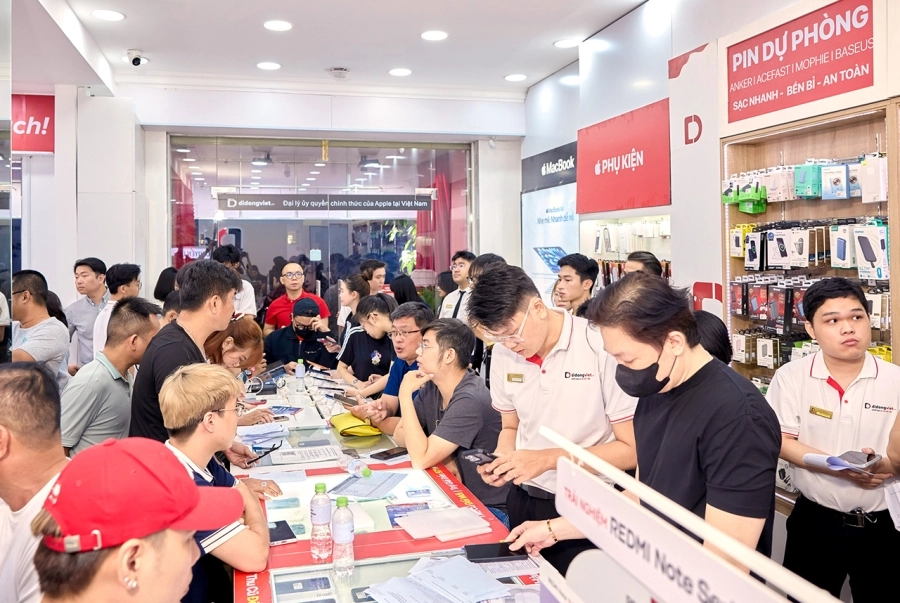 Samsung Galaxy S26 Ultra tại Di Động Việt: Trả trước 0 đồng, giá cuối chỉ từ 26,99 triệu đồng