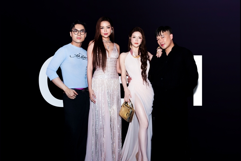 Lý Nhã Kỳ thể hiện đẳng cấp tại show thời trang Lê Minh Ngọc