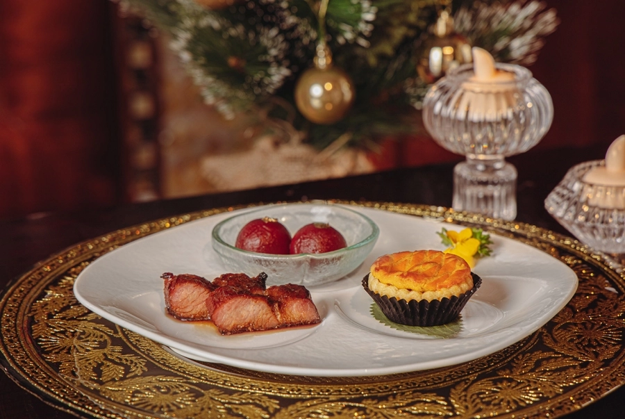 The Reverie Saigon ra mắt chuỗi sự kiện lễ hội 2025 'Chuyến Tàu Lễ Hội Diệu Kỳ'