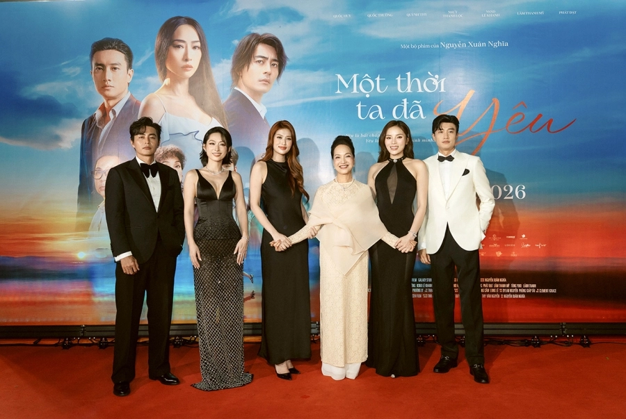 Premiere phim ‘Một Thời Ta Đã Yêu’: Quỳnh Thy xúc động với bộ phim đầu tay – đánh dấu sự trở lại showbiz Việt