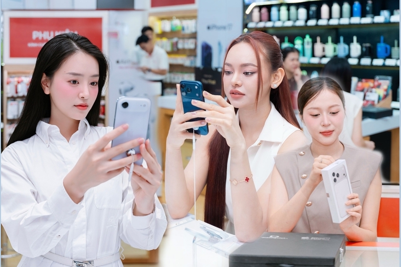 Loạt hoa hậu Việt 'rủ nhau' lên đời iPhone 17 Pro Max tại Di Động Việt