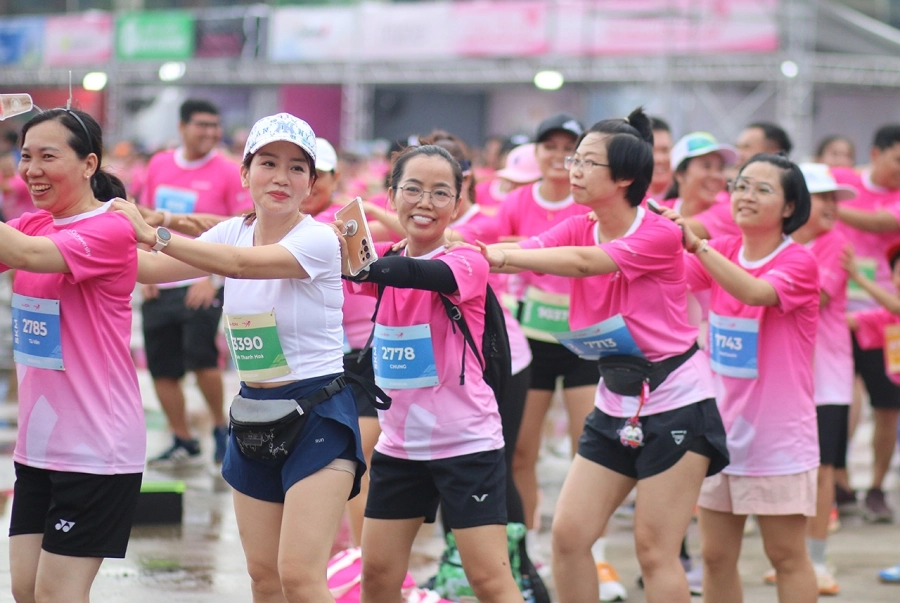 Giải Chạy Hồng 2025: Chung nhịp chạy, nối dài nghị lực sống