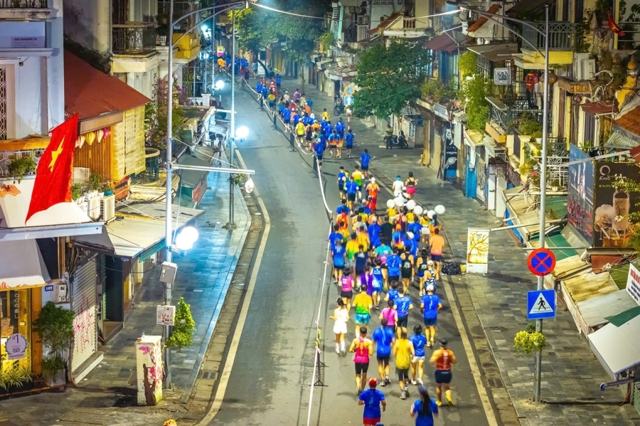 Giải chạy Standard Chartered Marathon Di sản Hà Nội mùa 2 chính thức khởi tranh