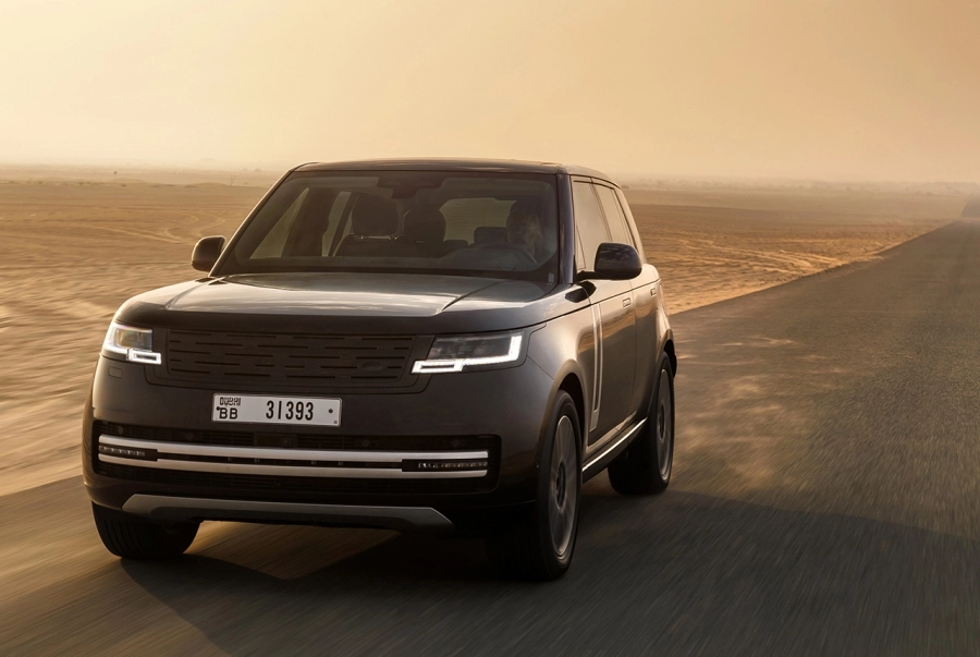 SUV điện Range Rover Electric đang được chạy thử tại Dubai, dự kiến ra mắt vào năm 2025