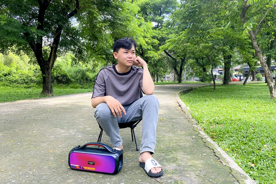 Muốn tiệc thêm vui, khui hộp SoundMax SB-208