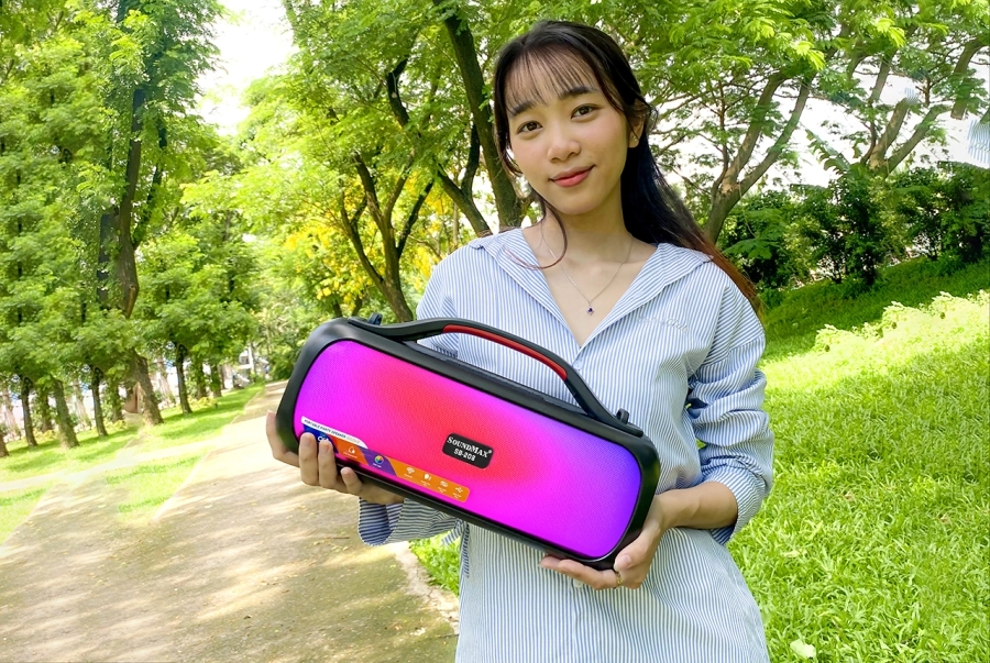 Muốn tiệc thêm vui, khui hộp SoundMax SB-208