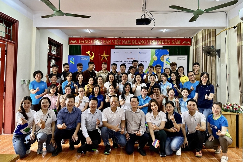 Standard Chartered thúc đẩy giáo dục tài chính cho giới trẻ Việt Nam