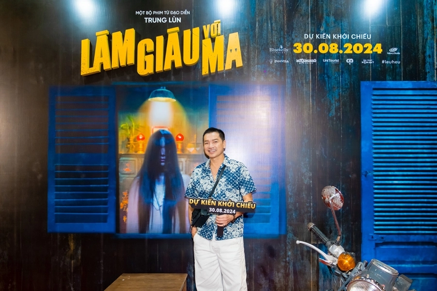 Tuấn Trần thay NSƯT Hoài Linh 'gánh' buổi showcase Làm Giàu Với Ma