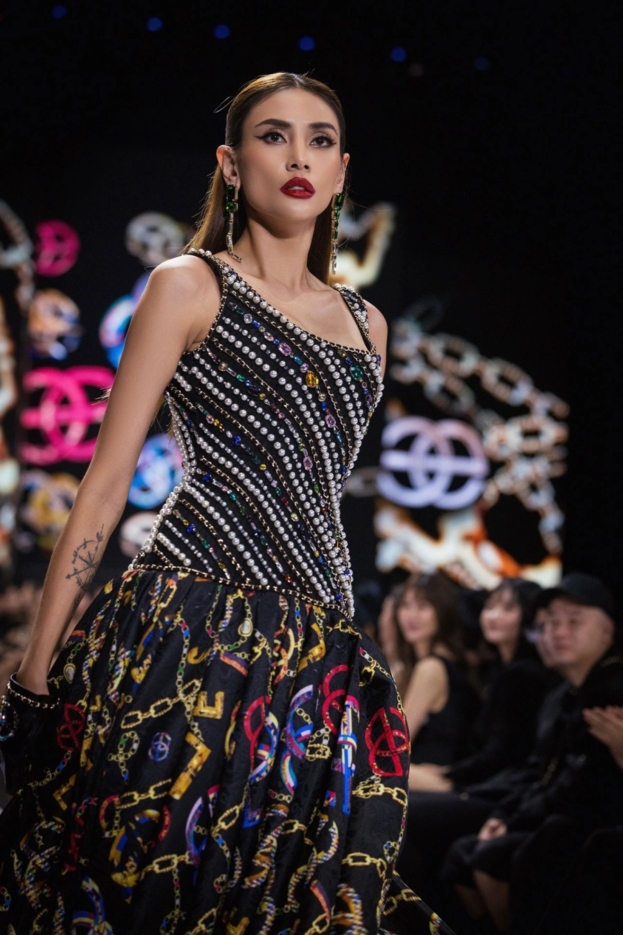 Elise mở đại tiệc thời trang với những mẫu thiết kế độc quyền, mở màn xu hướng Thu - Đông 2023