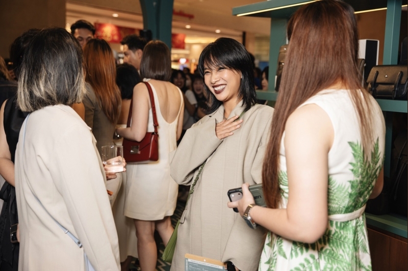 Dàn sao đổ bộ chuyến tàu 'The Journey: Let’s Write' của Montblanc tại pop-up Saigon Centre