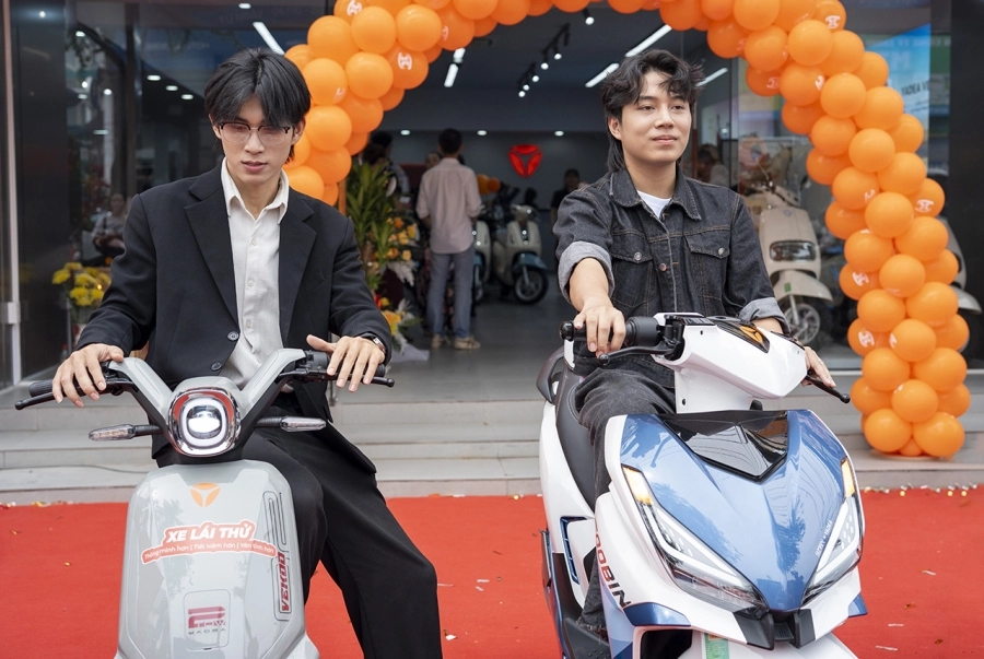 Mở showroom Yadea Plus, Yadea mang trải nghiệm chính hãng đến người dân Tp.