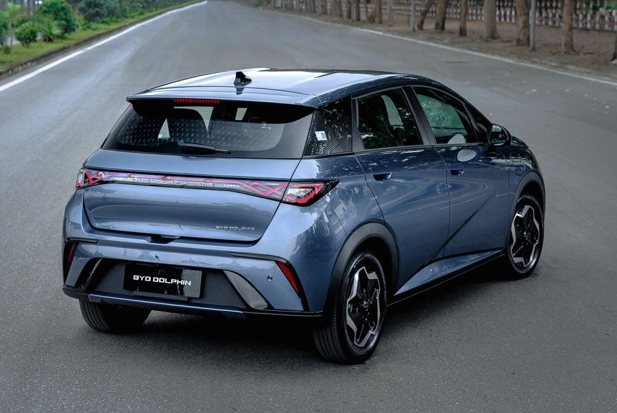 BYD DOLPHIN mới: Hatchback cỡ B thuần điện nhập Thái, giá từ 499 triệu đồng
