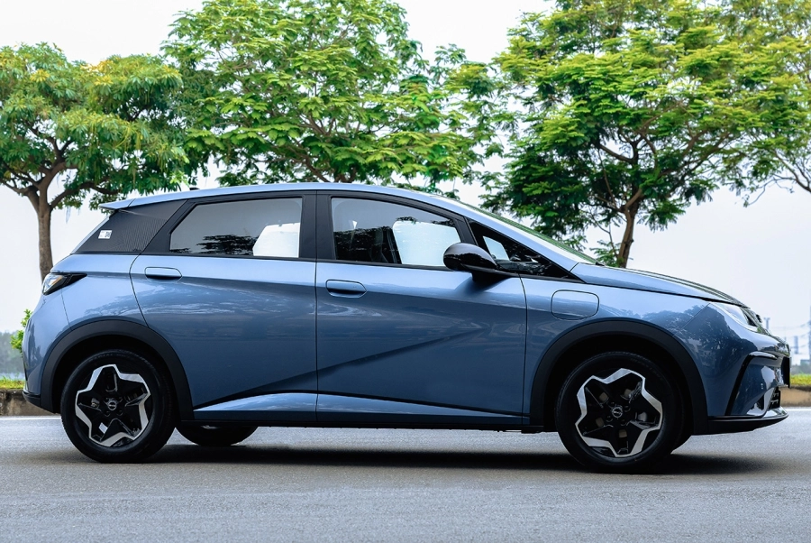 BYD DOLPHIN mới: Hatchback cỡ B thuần điện nhập Thái, giá từ 499 triệu đồng