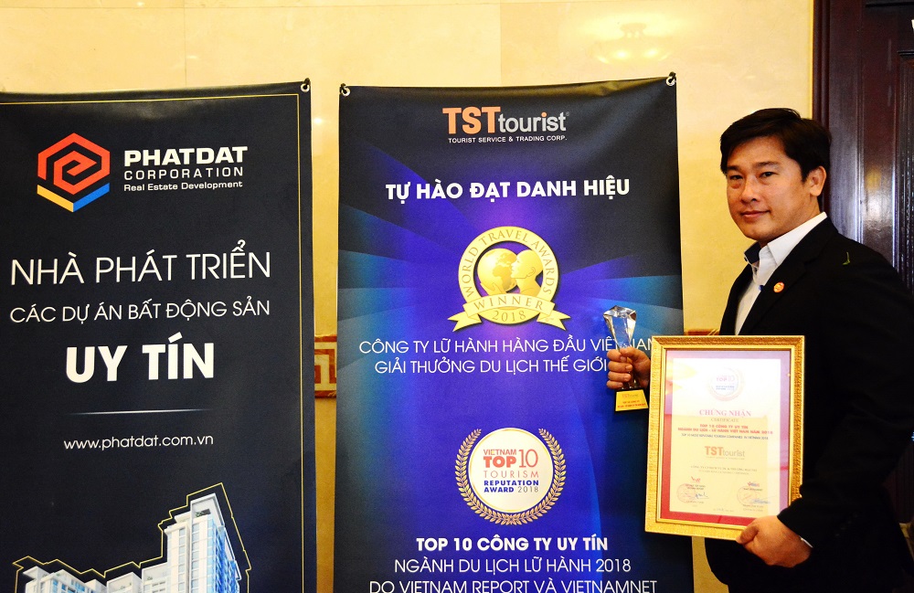 TST tourist được vinh danh Top 10 công ty du lịch, lữ hành uy tín năm 2018