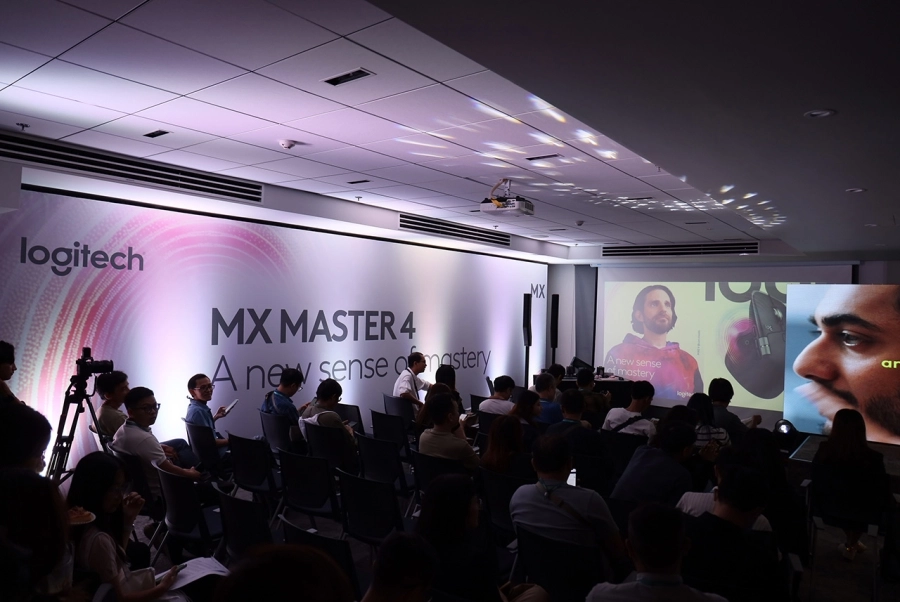 Logitech ra mắt MX Master 4, kết nối câu chuyện sáng tạo 'The Masters'