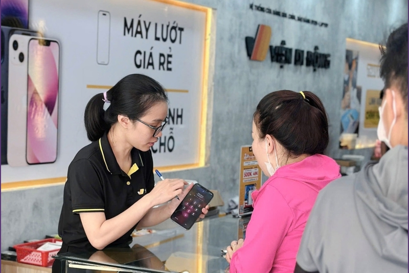 iPhone 17 vừa ra mắt, iPhone cũ giá thấp chạm đáy, chỉ từ 3,3 triệu đồng