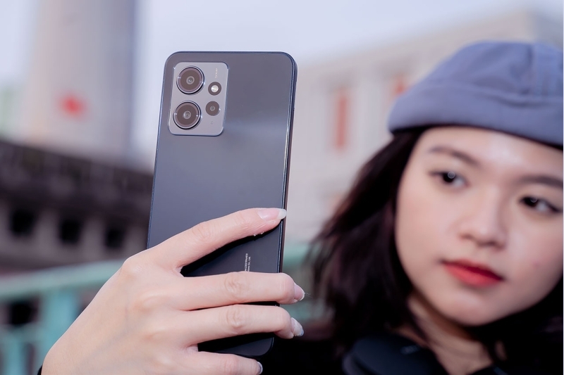 Những lý do nên mua điện thoại Xiaomi, OPPO, Honor… tại Di Động Việt