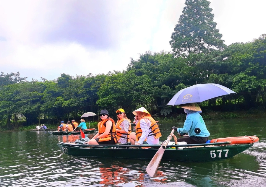 Cty Du lịch Việt mở bán tour Tết sớm với ưu đãi “Mua một được ba” 